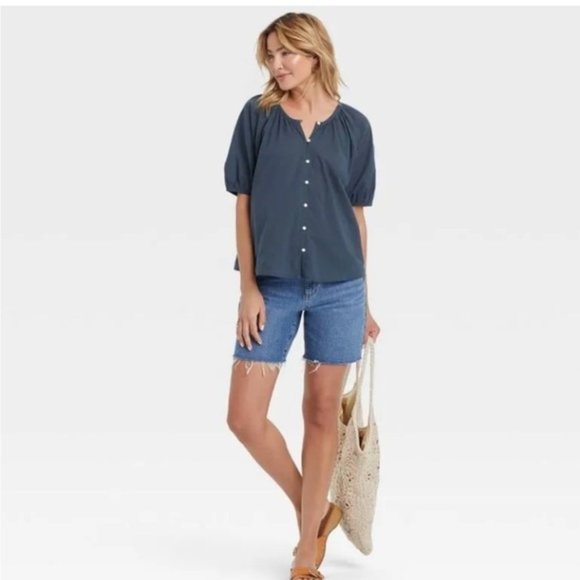 Universal Thread Blouse Puff Short Sleeve Button Up Down Front Navy Size M or L - Picture 2 of 5